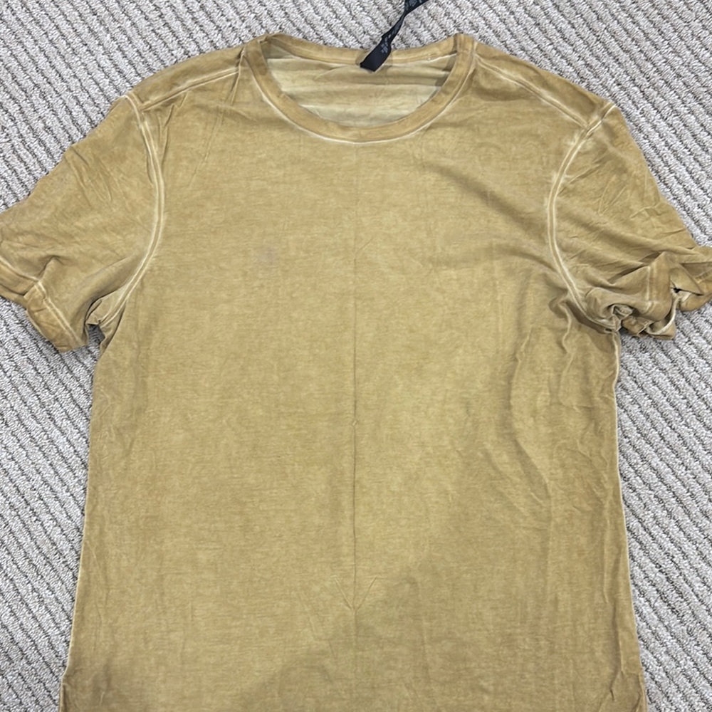 Men’s Lulu tshirt